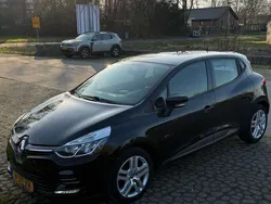Zwart Gebruikt 2017 Renault Clio IV Hatchback | € 9.750 (Iets duurder)