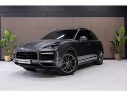 Grijs Gebruikt 2018 Porsche Cayenne Platinum Edition SUV | € 69.995