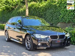 Zwart Gebruikt 2019 BMW 318 M Sport Stationwagen | € 18.999 (Eerlijke prijs)