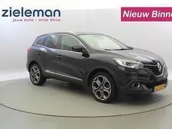 Zwart, metallic lak Gebruikt 2016 Renault Kadjar Intens SUV | € 10.845 (Eerlijke prijs)