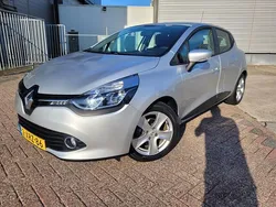 Grijs, metallic lak Gebruikt 2014 Renault Clio IV Expression Hatchback | € 9.999 (Eerlijke prijs)