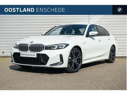 Alpinweiss (licht wit) Gebruikt 2024 BMW 330e Comfort Edition Sedan | € 49.750 (Super prijs)