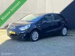 Zwart Gebruikt 2014 Kia Rio FIFA World Cup Edition Hatchback | € 5.950 (Goede deal)