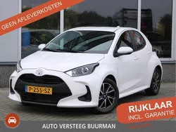 Wit Gebruikt 2022 Toyota Yaris Active Hatchback | € 17.950 (Eerlijke prijs)