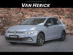 Grijs Gebruikt 2021 VW Golf VIII Active Hatchback | € 22.445 (Goede deal)