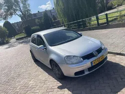 Grijs Gebruikt 2005 VW Golf IV Hatchback | € 2.100 (Eerlijke prijs)