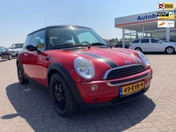 Rood Gebruikt 2002 Mini ONE Hatchback | € 3.250