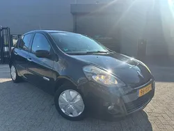 Zwart Gebruikt 2012 Renault Clio IV Hatchback | € 2.799 (Super prijs)
