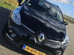 Zwart Gebruikt 2020 Renault Clio GrandTour LIMITED Stationwagen | € 9.950 (Eerlijke prijs)