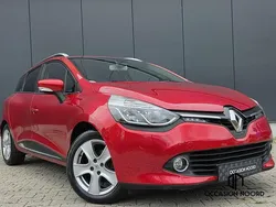 Rood Gebruikt 2016 Renault Clio GrandTour Stationwagen | € 8.285 (Eerlijke prijs)