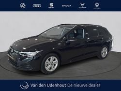Zwart Gebruikt 2023 VW Golf VIII Life Stationwagen | € 24.950 (Goede deal)