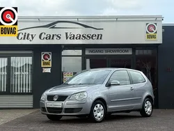 Grijs, metallic lak Gebruikt 2007 VW Polo Hatchback | € 1.950 (Eerlijke prijs)