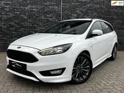 Wit Gebruikt 2017 Ford Focus ST-Line Stationwagen | € 12.400 (Eerlijke prijs)