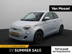 Blauw Gebruikt 2023 Fiat 500e La Prima Hatchback | € 20.940 (Goede deal)