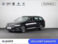 Zwart, metallic lak Gebruikt 2022 VW Passat Business Stationwagen | € 27.449 (Eerlijke prijs)