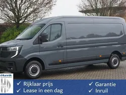 Grijs Nieuw 2024 Renault Master Van | € 37.850 (Eerlijke prijs)
