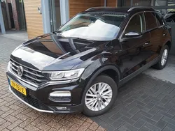 Zwart Gebruikt 2018 VW T-Roc Style SUV | € 16.850 (Iets duurder)