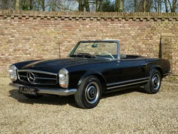 Zwart Gebruikt 1966 Mercedes 230 Cabriolet | € 92.500