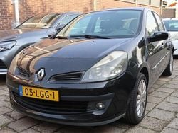 Zwart Gebruikt 2007 Renault Clio II Collection Hatchback | € 2.450 (Eerlijke prijs)