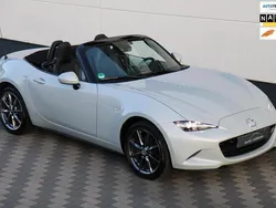 Wit, metallic lak Gebruikt 2017 Mazda MX5 Cabriolet | € 23.945 (Eerlijke prijs)