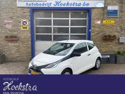 Wit Gebruikt 2016 Toyota Aygo Hatchback | € 6.995 (Eerlijke prijs)