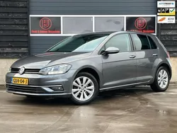 Grijs, metallic lak Gebruikt 2018 VW Golf VII Comfortline Hatchback | € 9.995 (Goede deal)