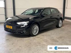 Zwart Gebruikt 2023 Audi A3 Sportback Advanced Hatchback | € 27.945 (Eerlijke prijs)