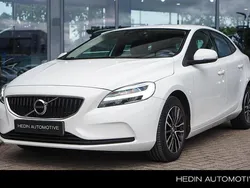 Wit Gebruikt 2019 Volvo V40 Stationwagen | € 21.995 (Iets duurder)