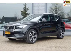 Zwart Gebruikt 2022 Volvo XC40 Inscription SUV | € 31.900 (Goede deal)