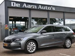 Grijs, metallic lak Gebruikt 2024 Skoda Octavia Business Line Stationwagen | € 34.900 (Iets duurder)