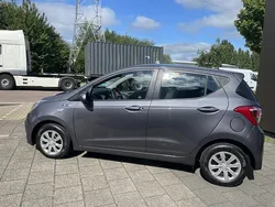 Grijs Gebruikt 2015 Hyundai i10 Comfort Hatchback | € 7.500 (Eerlijke prijs)