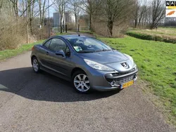 Grijs Gebruikt 2007 Peugeot 207 CC Cabriolet | € 1.999 (Eerlijke prijs)