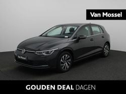 Grijs Gebruikt 2022 VW Golf VIII Style Hatchback | € 24.700 (Goede deal)