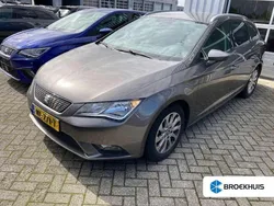 Grijs Gebruikt 2017 Seat Leon ST CONNECT Stationwagen | € 10.900 (Goede deal)