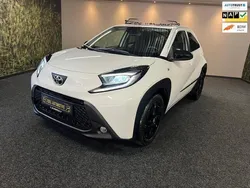 Wit Gebruikt 2022 Toyota Aygo Hatchback | € 14.999 (Eerlijke prijs)