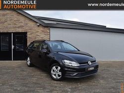 Zwart, andere lak Gebruikt 2019 VW Golf VII Comfortline Stationwagen | € 10.900 (Goede deal)