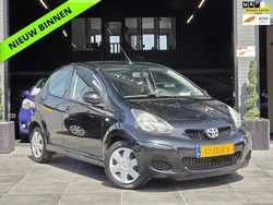 Zwart Gebruikt 2009 Toyota Aygo Comfort Hatchback | € 3.244 (Eerlijke prijs)