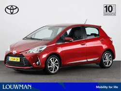 Rood Gebruikt 2017 Toyota Yaris Hybrid Executive Hatchback | € 14.445 (Eerlijke prijs)