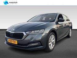 Grijs Gebruikt 2021 Skoda Octavia Business Line Stationwagen | € 23.495 (Eerlijke prijs)