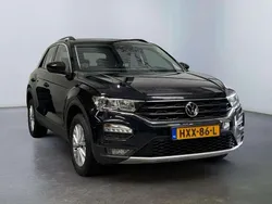 Zwart Gebruikt 2020 VW T-Roc Style SUV | € 21.950 (Goede deal)