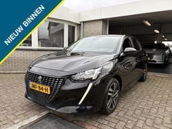 Zwart Gebruikt 2020 Peugeot 208 Allure Hatchback | € 13.950 (Eerlijke prijs)