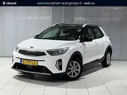 (bud) clear white/black s Gebruikt 2021 Kia Stonic SUV | € 18.999 (Eerlijke prijs)