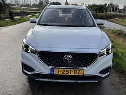 Wit Gebruikt 2020 MG ZS Luxury Hatchback | € 12.000