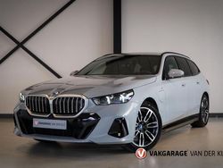 Grijs, metallic lak Gebruikt 2024 BMW 530e M Sport Stationwagen | € 62.950