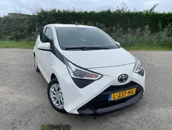 Wit Gebruikt 2021 Toyota Aygo X-play Hatchback | € 8.950 (Goede deal)