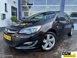 Bruin Gebruikt 2013 Opel Astra Cosmo Hatchback | € 5.999 (Eerlijke prijs)