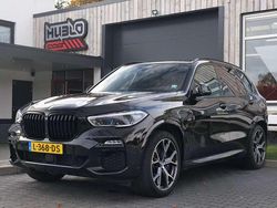Zwart Gebruikt 2021 BMW X5 M Sport SUV | € 39.750 (Eerlijke prijs)