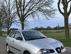 Grijs Gebruikt 2003 Seat Cordoba Stella Sedan | € 2.299