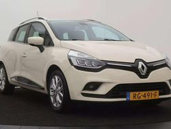 Beige Gebruikt 2017 Renault Clio GrandTour Intens Stationwagen | € 6.250 (Goede deal)