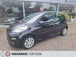 Zwart Gebruikt 2014 Peugeot 107 Active Hatchback | € 5.900 (Duur)